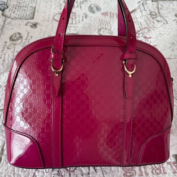 Gucci two ways hand bag! Like new! - Picture 4 of 6